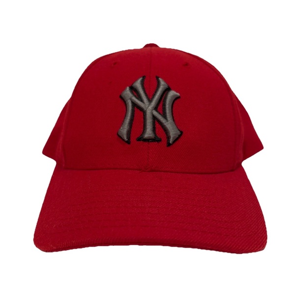 Vintage PUMA New York Yankees Red SnapBack Hat Wool & Acrylic Limp Bizkit - Picture 1 of 12